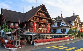 Chalet-hotel - Swiss-chalet Merlischachen